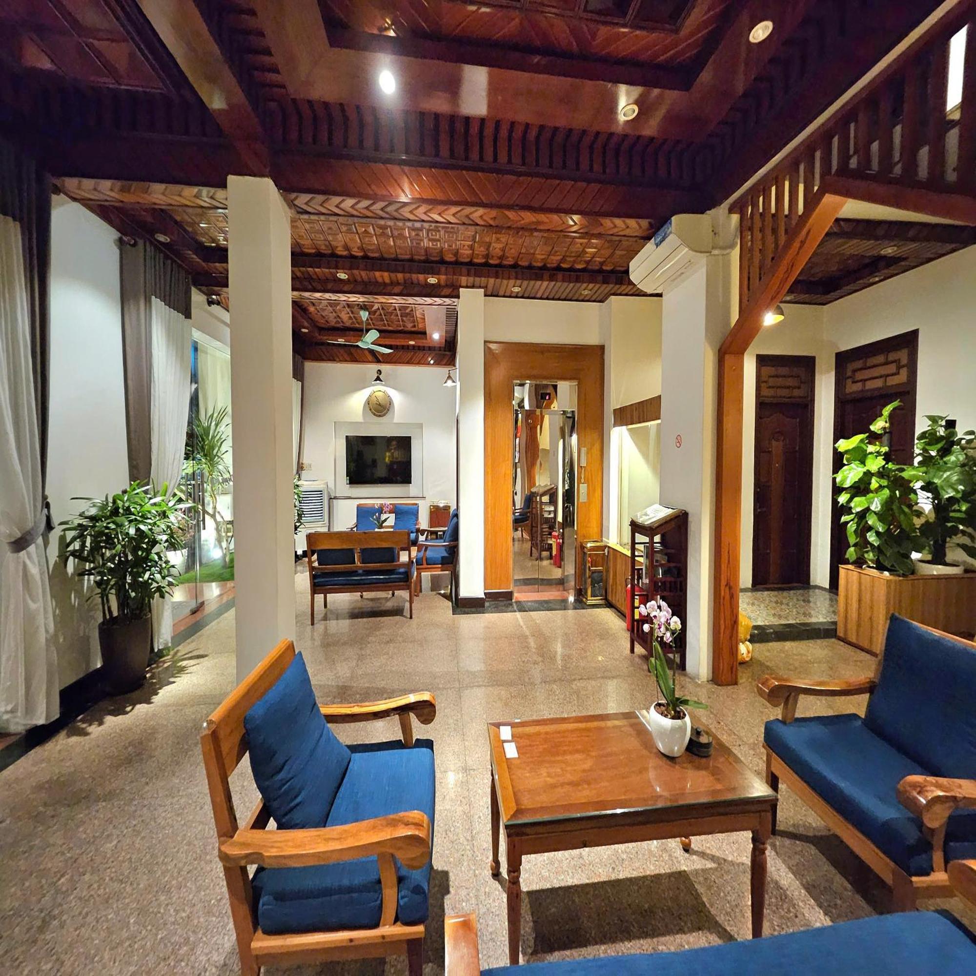 Victory Hotel Hue Exterior foto