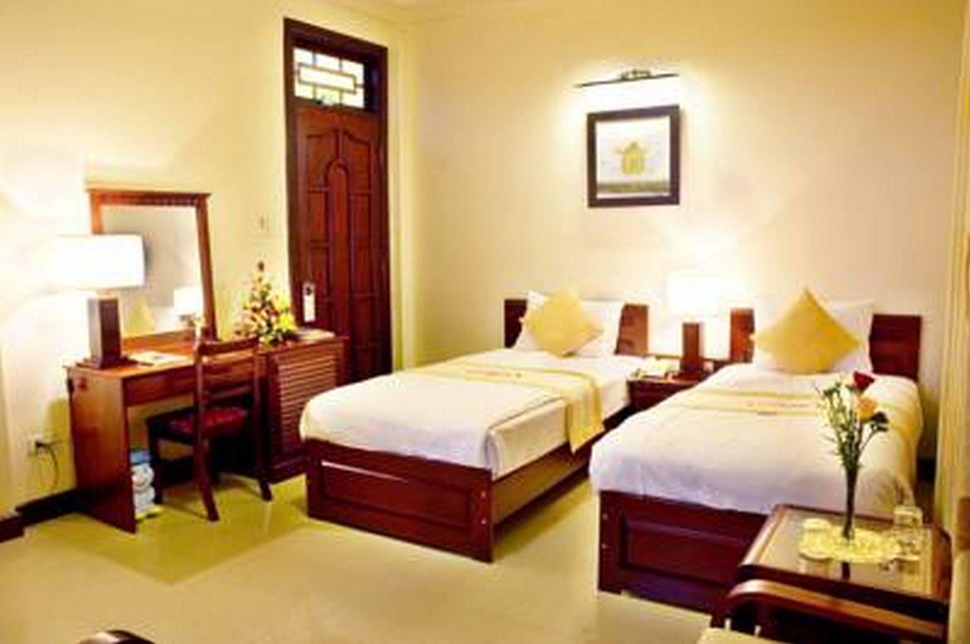 Victory Hotel Hue Exterior foto